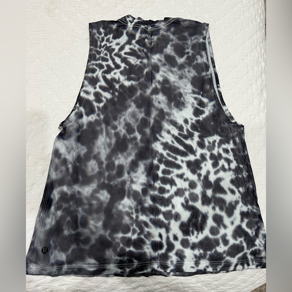 Lululemon muscle tank